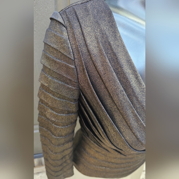 XS GOLD TOP - Picture 5 of 9